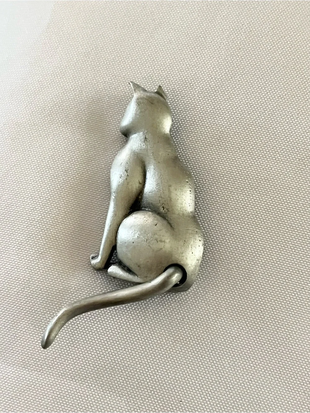 Vintage JJ Jonette Pewter Toned cat Brooch with Movable Tail
